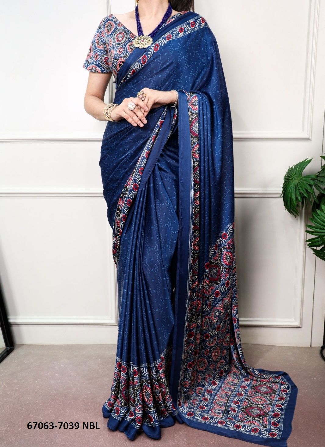 DESIGN 7039 - Catalog # 67063 (Set of 4 Sarees) DESIGN 7039 - Catalog # 67063 (Set of 4 Sarees)