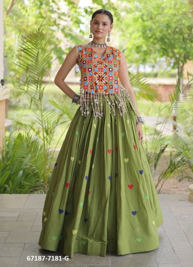 DESIGN 7181 - Catalog # 67187 (Set of 8 Readymade Lehengas) DESIGN 7181 - Catalog # 67187 (Set of 8 Readymade Lehengas)