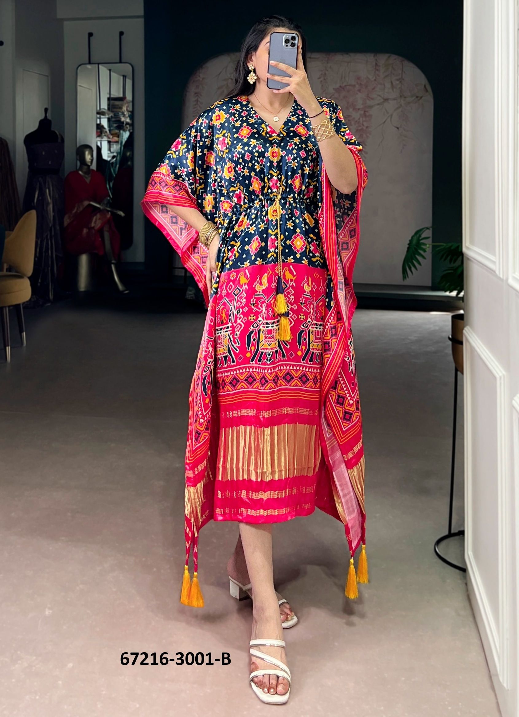 DESIGN 3001 - Catalog # 67216 (Set of 5 Kaftans / Ponchos) DESIGN 3001 - Catalog # 67216 (Set of 5 Kaftans / Ponchos)
