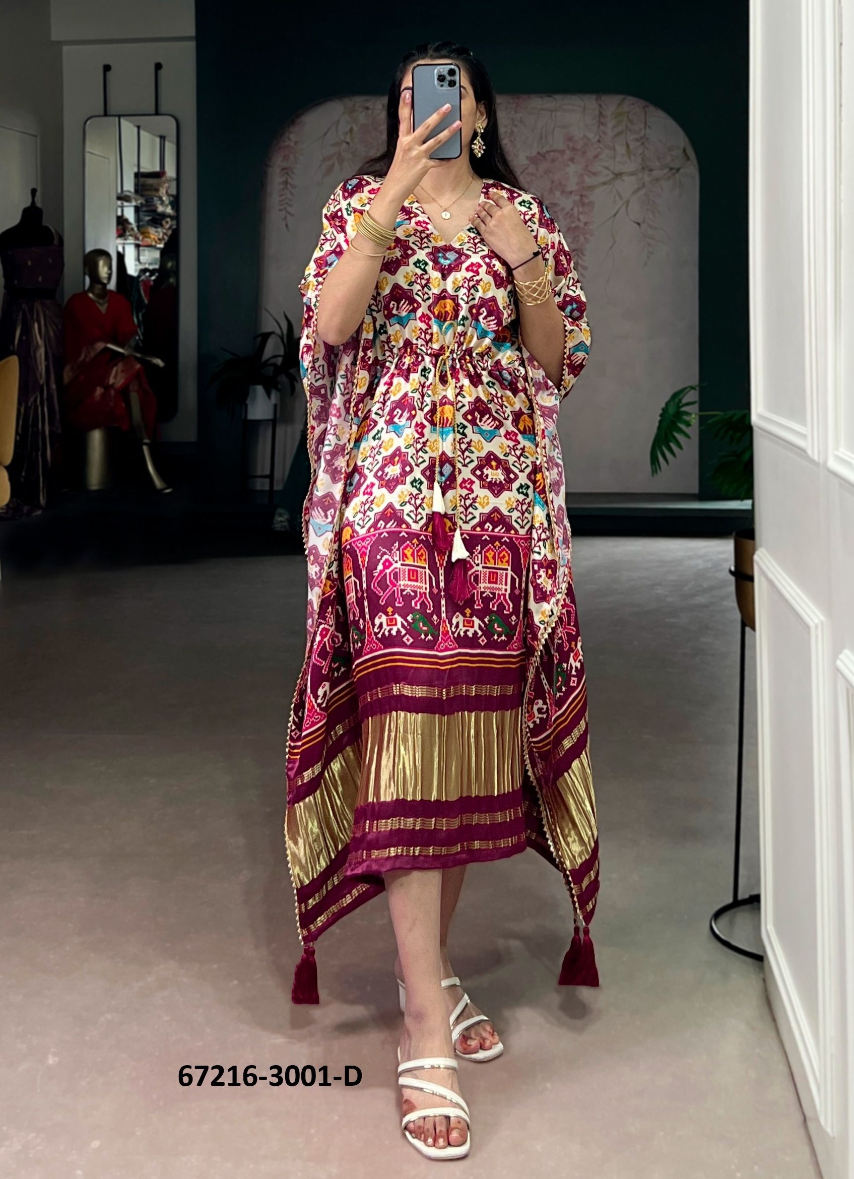 DESIGN 3001 - Catalog # 67216 (Set of 5 Kaftans / Ponchos) DESIGN 3001 - Catalog # 67216 (Set of 5 Kaftans / Ponchos)