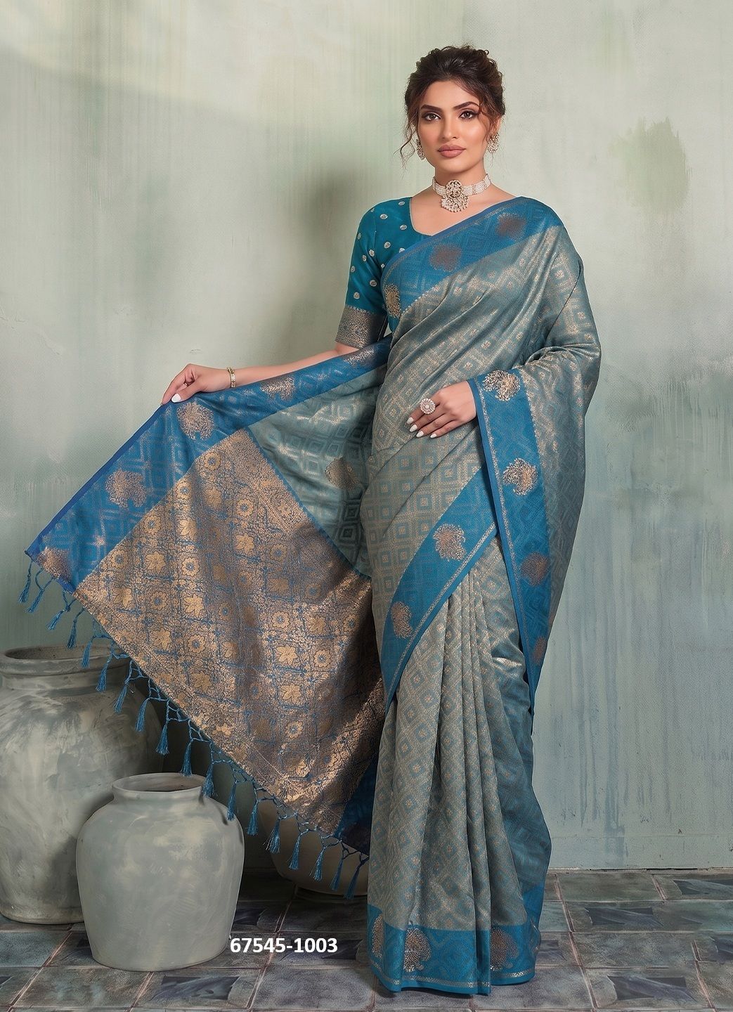 MANNAPURAM - Catalog # 67545 (Set of 8 Sarees)